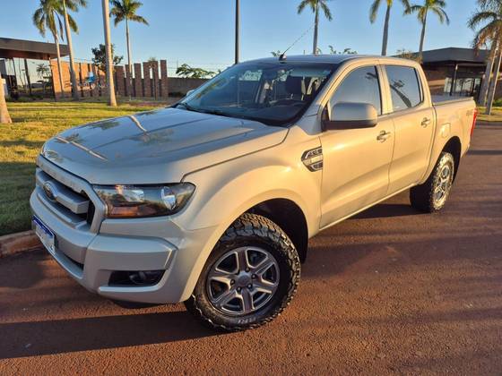 FORD RANGER 2.2 XLS 4X4 CD 16V DIESEL 4P AUTOMÁTICO FORD RANGER 2.2 XLS 4X4 CD 16V DIESEL 4P AUTOMÁTICO